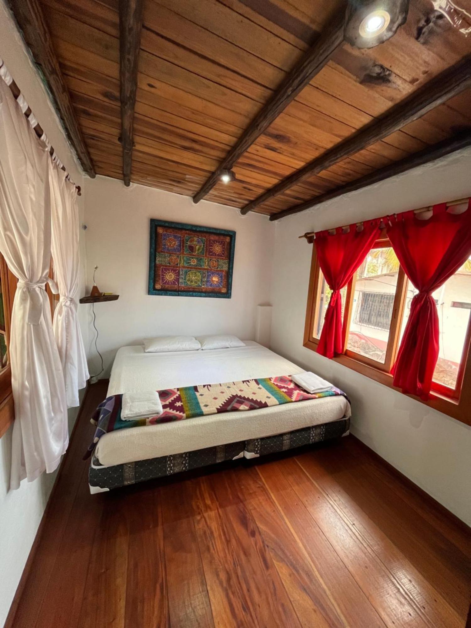Lonesome George Ecolodge Puerto Ayora  Exterior photo