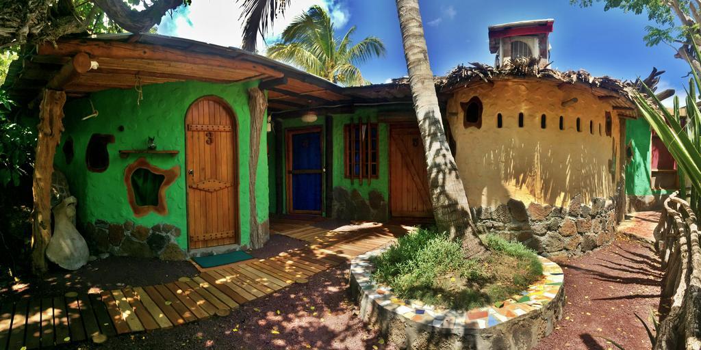 Lonesome George Ecolodge Puerto Ayora  Exterior photo