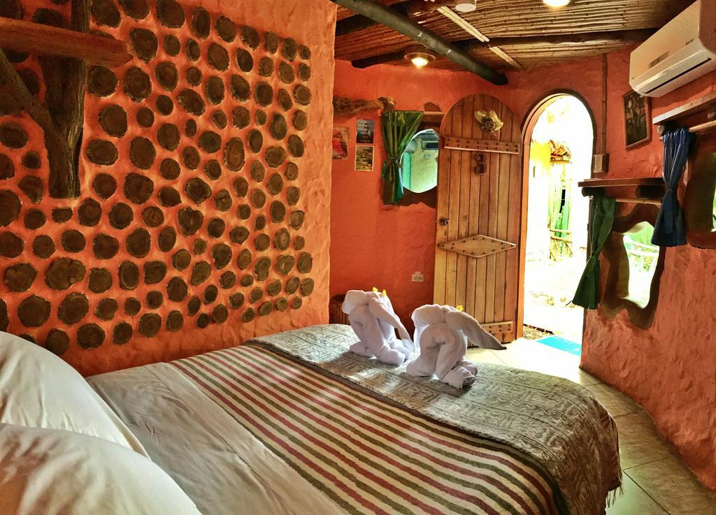 Lonesome George Ecolodge Puerto Ayora  Exterior photo