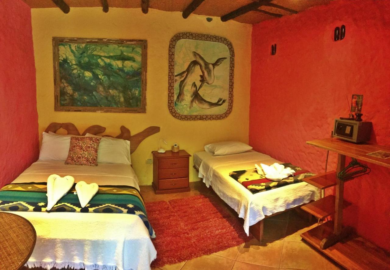 Lonesome George Ecolodge Puerto Ayora  Exterior photo