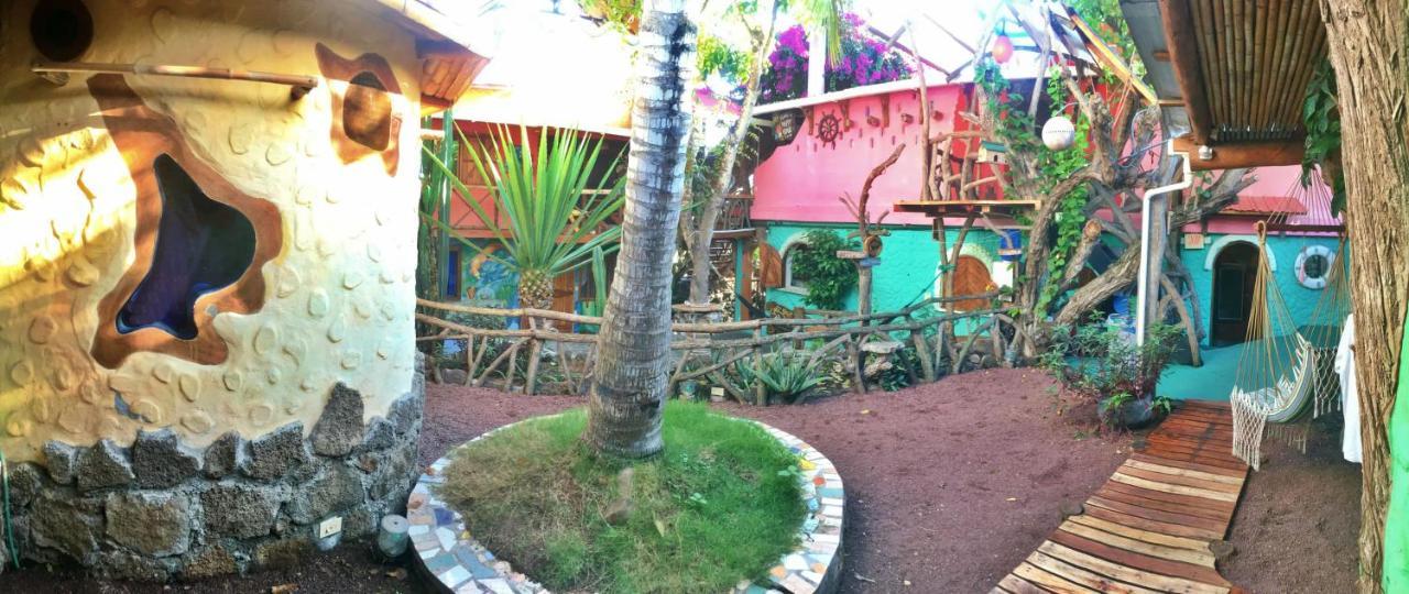 Lonesome George Ecolodge Puerto Ayora  Exterior photo
